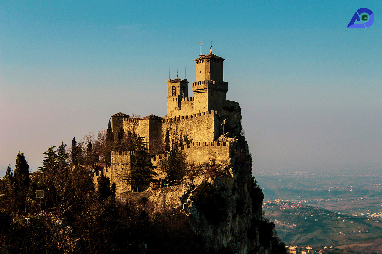 Day Trip to San Marino From Florence